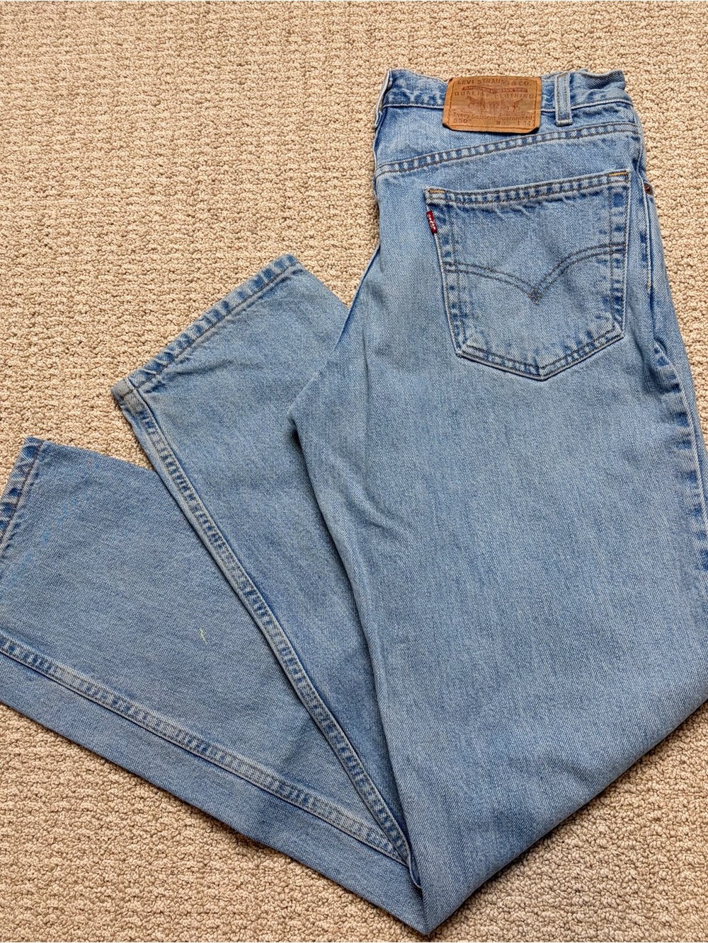 Vintage Y2K Levi's 550 Men's Jeans 32x34 Relaxed Fit Light Wash